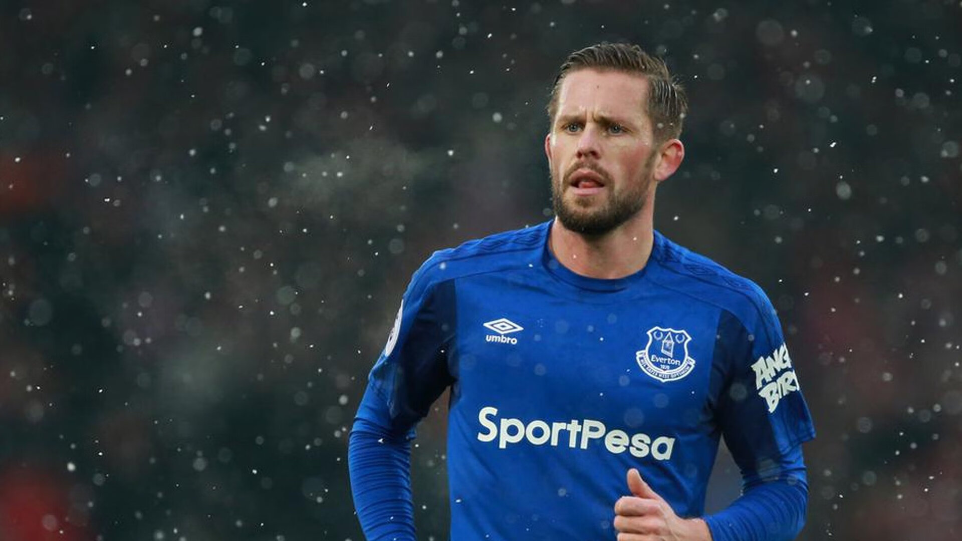 铁卫卢卡库与精密齿轮,一场比赛揭示的现代足球双重奏